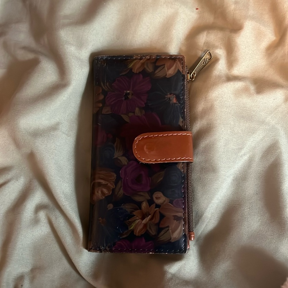 Patricia Nash wallet